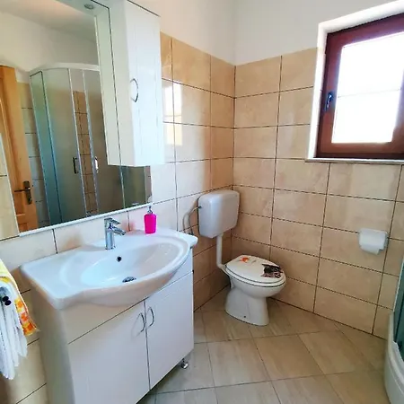 Prázdninový dům Mira By El-pi Tours *