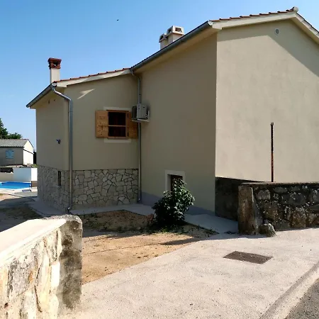 Holiday home Mira By El-pi Tours Garica