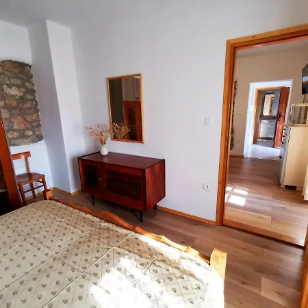 Mira By El-pi Tours Garica