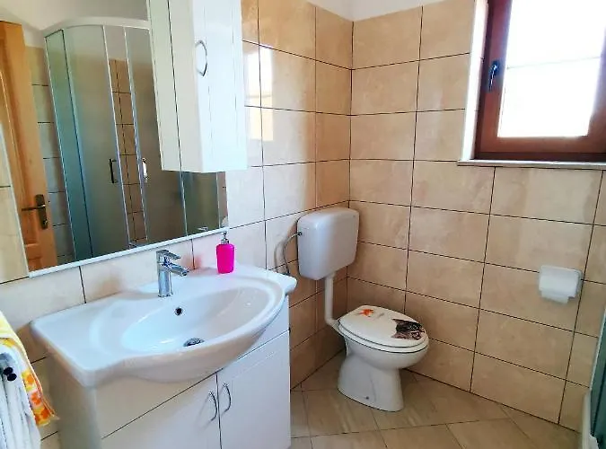 Case de vacanță Mira By El-pi Tours *