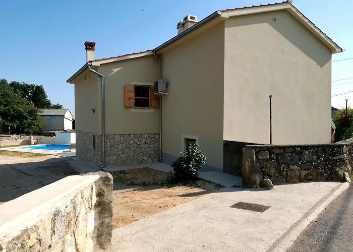 Case de vacanță Mira By El-pi Tours Garica