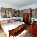 Mira By El-pi Tours Nyaraló Garica